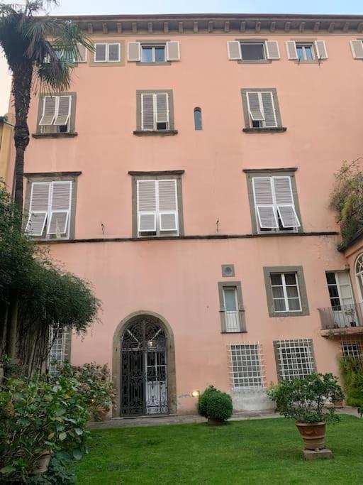 Loft Moderno Ubicato Nel Centro Storico Di Lucca Διαμέρισμα Εξωτερικό φωτογραφία